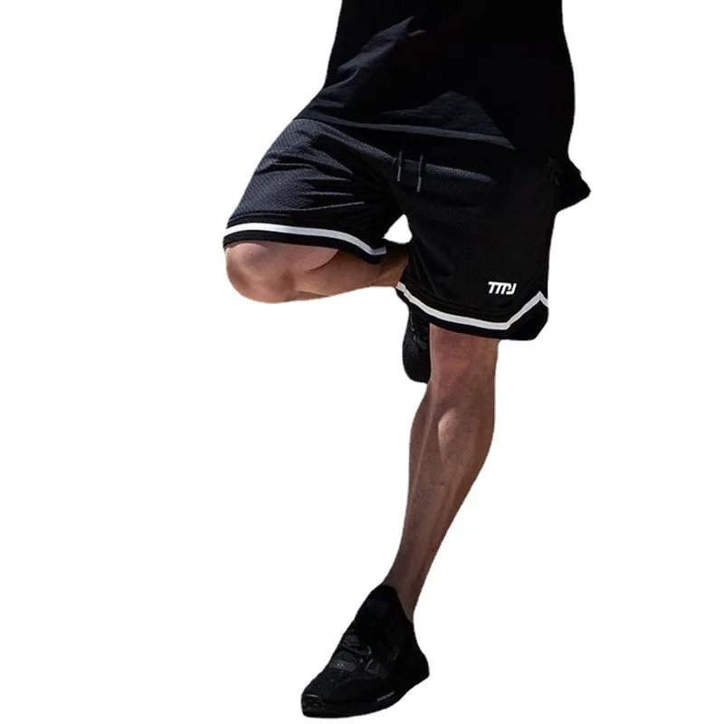 גברים מכנסיים קצרים לנשימה רשת באורך הברך אצן כדורסל שטחי אימון קצרים עבור גברים במכנסיים קצרים. - 4